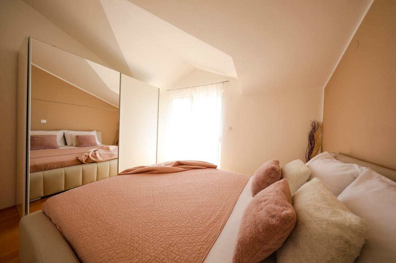 Apartments Tony บีโอกราดนาโมรู ภายนอก รูปภาพ