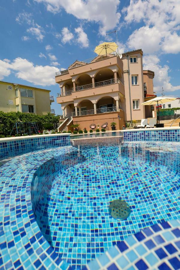 Apartments Tony บีโอกราดนาโมรู ภายนอก รูปภาพ